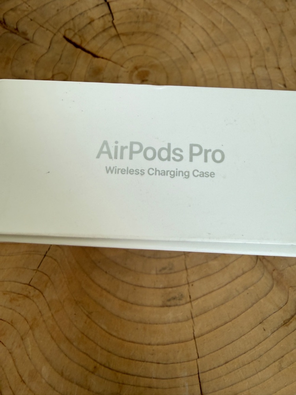 Apple AirPods Pro (1st Gen) Wireless Charging Case White Authentic A2083 A2084 - Picture 15 of 16